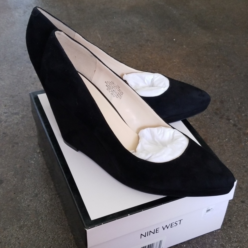 NIB Black Suede 9 West Platform Wedges